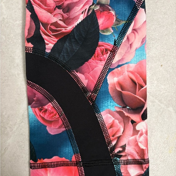 Lululemon Secret Garden Run Inspire Crop Leggings Size 4 - Picture 4 of 13